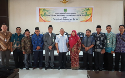 Pemkab. Berau Serahkan Hibah Tanah MAN Berau